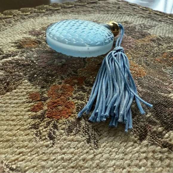 Vintage perfume bottle -small - Picture 1 of 6